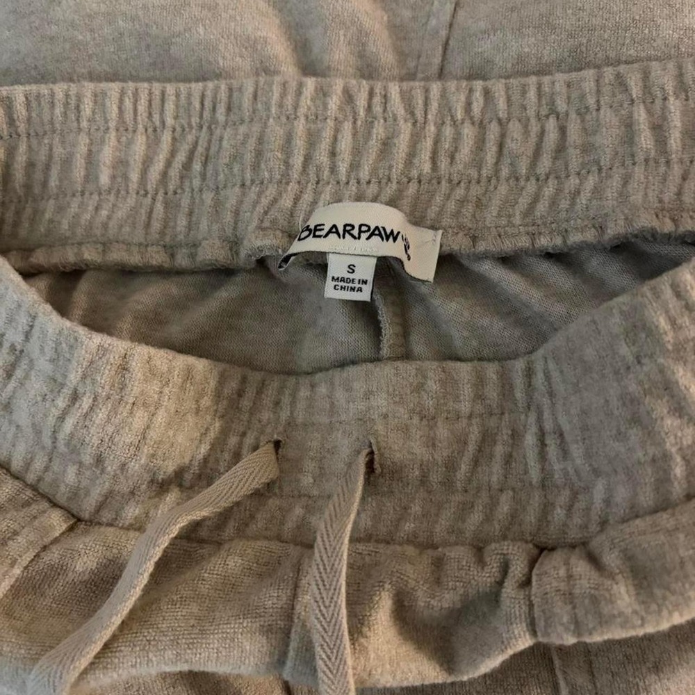 Bearpaw | Zip Hoodie and Wide Leg Pants Lounge Set | Small || Oatmeal| - Picture 6 of 6